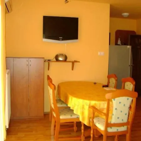 Cindy Apartman